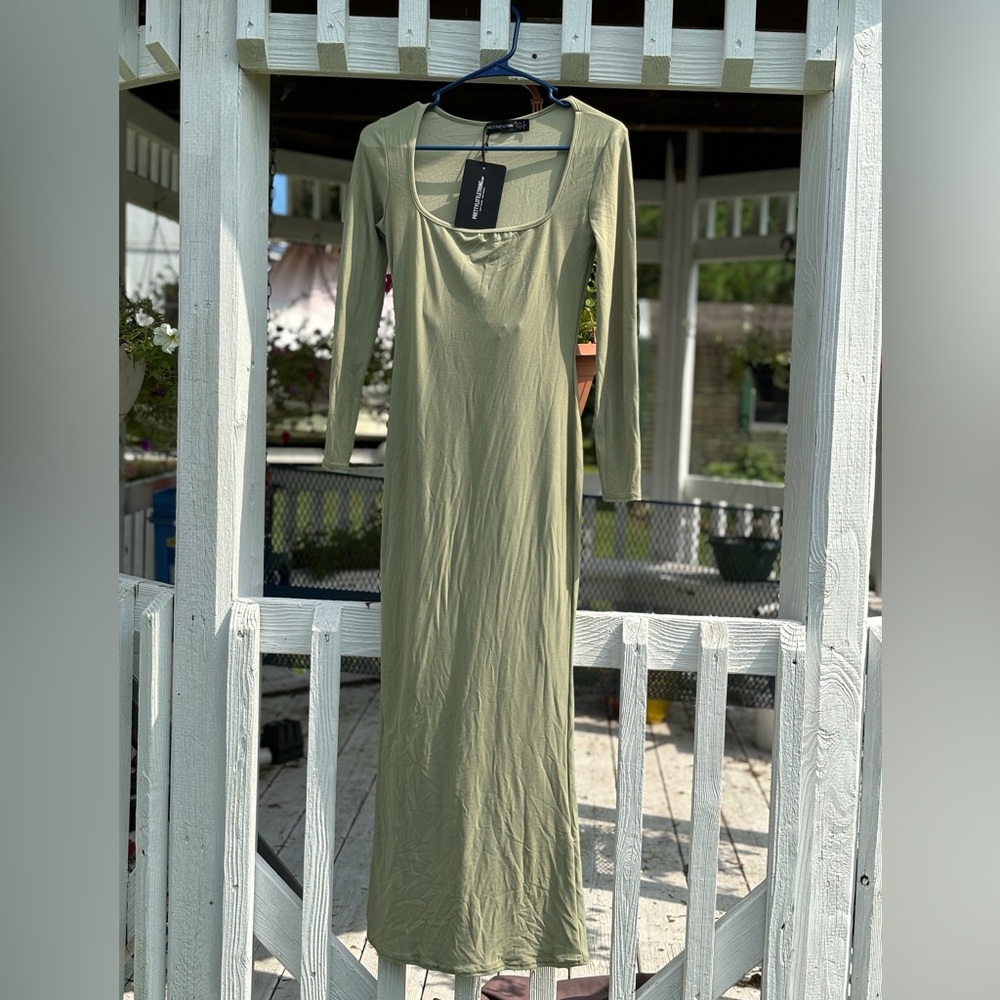 PrettyLittleThing Dusty Moss / Sage Green Long Sleeve Bodycon Maxi Dress Size 6